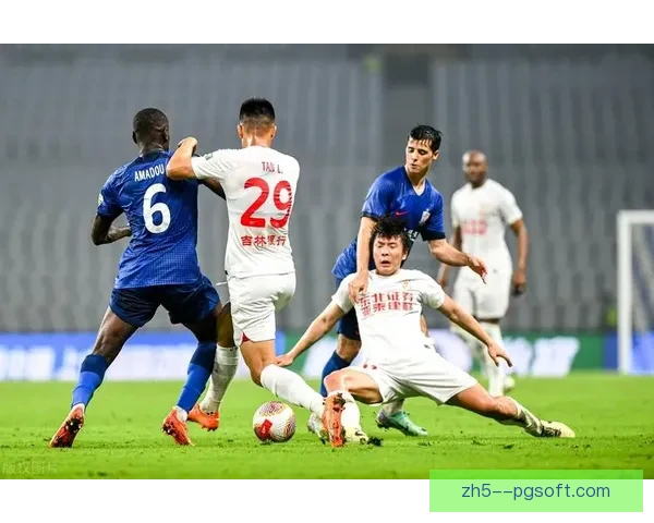 上海申花在亚冠赛场展现顽强韧劲与精妙战术执行力引领球队奋勇前行